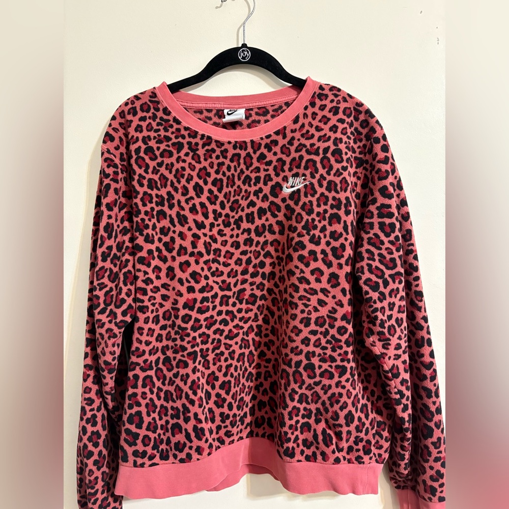 Nike Women's sweatshirt Leopard Print Fleece Crewneck Medium rose black